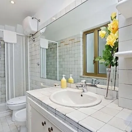 Appartamento Castro Pretorio Sleeps 7 Wifi Roma
