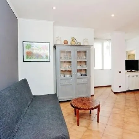 Castro Pretorio Sleeps 7 Wifi Appartamento