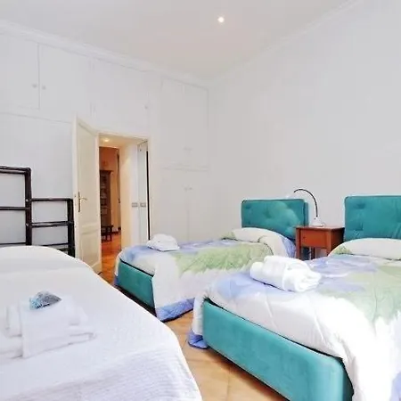 Castro Pretorio Sleeps 7 Wifi *
