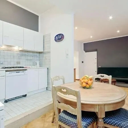 Castro Pretorio Sleeps 7 Wifi * Roma